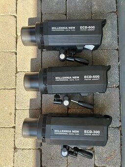 Štúdiové svetlá 600, 600, 300 Ws