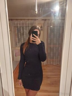 Čierne šaty × S