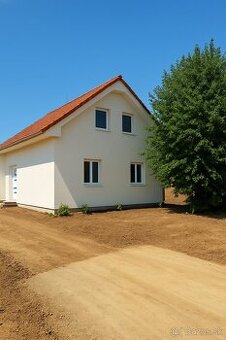 LUXUSNÝ 5 IZB. RD V SENCI V ŠTANDARDE 