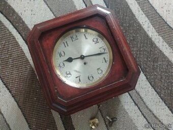 Hodiny Kienzle