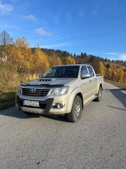Toyota Hilux 2.5 D-4D 4×4 165 000km + druha sada pneu