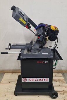 Pásová pila na kov s chladením