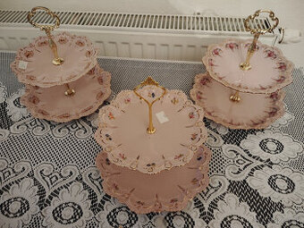 Etazery.Ruzovy porcelan.Chodov.