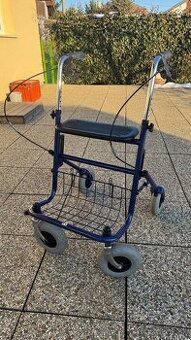 Chodítko pre seniorov štvorkolesové