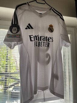 Dres Mbappe