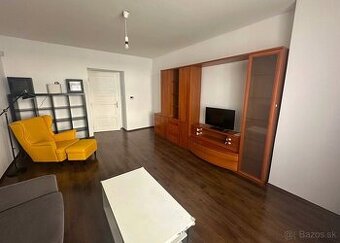 Priestranný 2 izb. byt v centre Bratislavy, Špitálska ulica