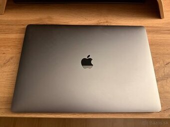 MacBook Pro 15” Retina I7 16GB
