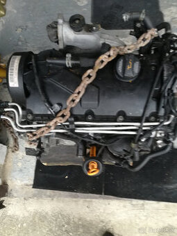 motor, hlava, vstrek, blok, 1.9 tdi 77kw octavia II škoda