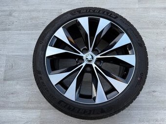 R18 ORIG.LETNÍ KOLA ŠKODA SUPERB III 235/45/18 REF