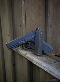 Na predaj: Airsoft Glock 17 Gen4 GBB