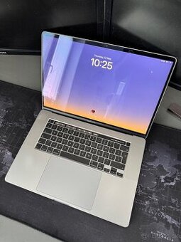 Macbook Pro 16 2019 - i7 16GB 512GB Radeon 4GB
