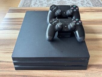 Predám Playstation 4 Pro 1TB + 2 x Controller + Hry