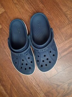 Crocsy