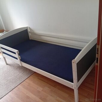 Detská jednolôžková posteľ 200x90 cm BIELA-SIVÁ, s matracom