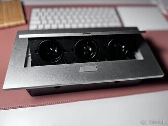 Siva výklopná Zásuvka