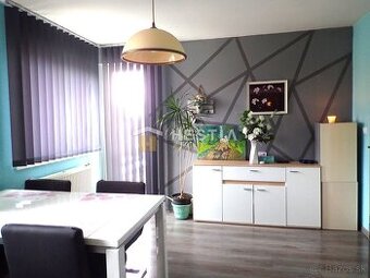 ZNÍŽENÁ CENA Veľký rodinný dom s pozemkom 930 m2 Kuklov