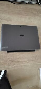 Notebook Acer 10" málo používaný.