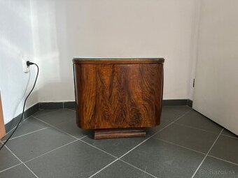 Retro nočný drevený stolík