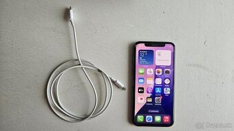 Apple iPhone 11 Pro 64GB - puknutý