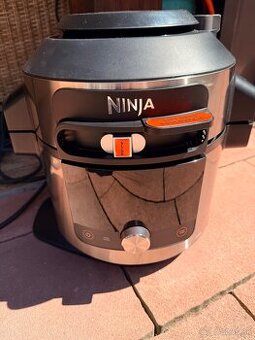 Multifunkčný hrniec