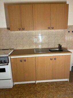 Kvalitná kuchynská linka 150 cm