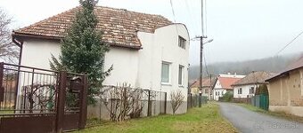 Vidiecky rodinný dom s veľkým pozemkom v obci Uhorské - 1
