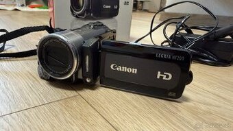 Videokamera Canyon Legria HF200 + príslušenstvo a SD karta