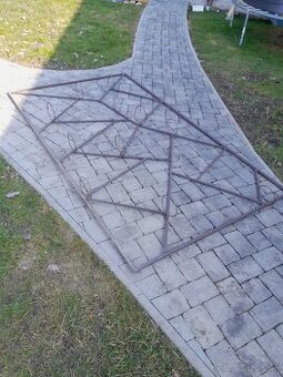 Predám kvetinovú stenu so železa