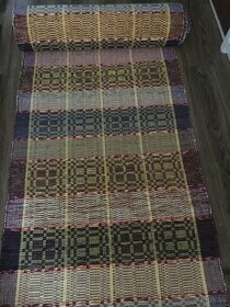 Domáci ručne tkaný koberec / pokrovec