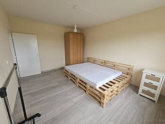 Na prenájom 2i byt na Nográdyho 22, Zvolen
