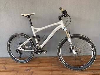 Celoodpruzeny juniorsky bike Merida