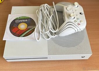Xbox One S 500gb + 1 hra
