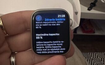 Apple watch 8