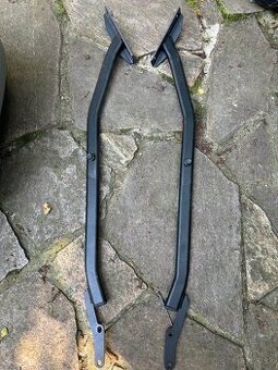 Drziak na moto kufor GIVI Yamaha FZ8