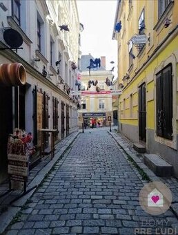 Obchodný priestor v srdci historického centra 31 m2 – BA I.-