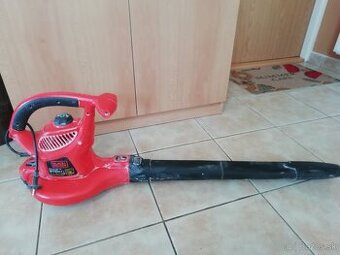 Záhradný vysávač