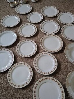 Darujem za dezert Tatiana 172 gratanieriky,taniere a šialky