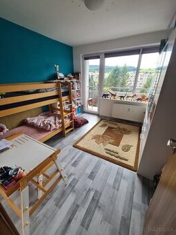 na predaj 3 izbový byt - Handlová - kompletná rekonštrukcia - 1