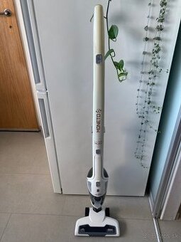 Predam tycovy vysavac Eta Moneto