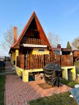 Chata s bazénom na Tekvičnom poli