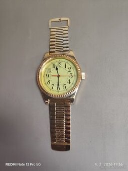 predam nastenen retro hodini