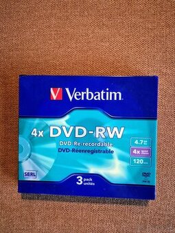 VHS kazety Maxell M 240 a DVD-RW Verbatim