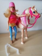barbie a tancujúci kôň