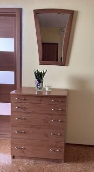 Predám zrkadlo a šuflíkovú komodu