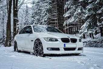 BMW E92 330D, 6st. Manuál, zadný nahon, M57
