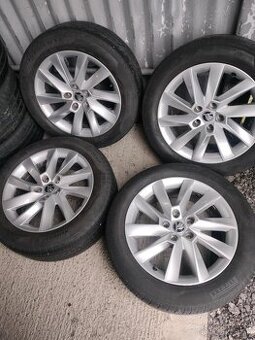4ks alu disky orig. Škoda 5x112 R17 pneu 215/55 R17 5mm