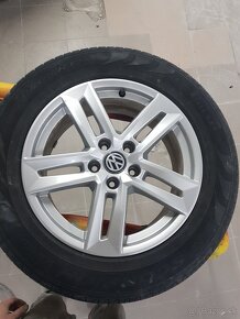 Disky hlinikove original vw r17 + Pirelli pneu