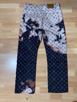 LV nohavice (Louis Vuitton) V celku aj nosene