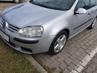 Golf 5 1.6 FSI 85.kw 6q