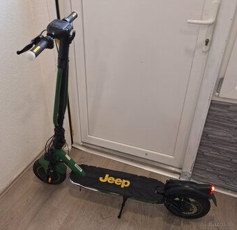 Elektrická kolobežka JEEP 2xe Adventurer